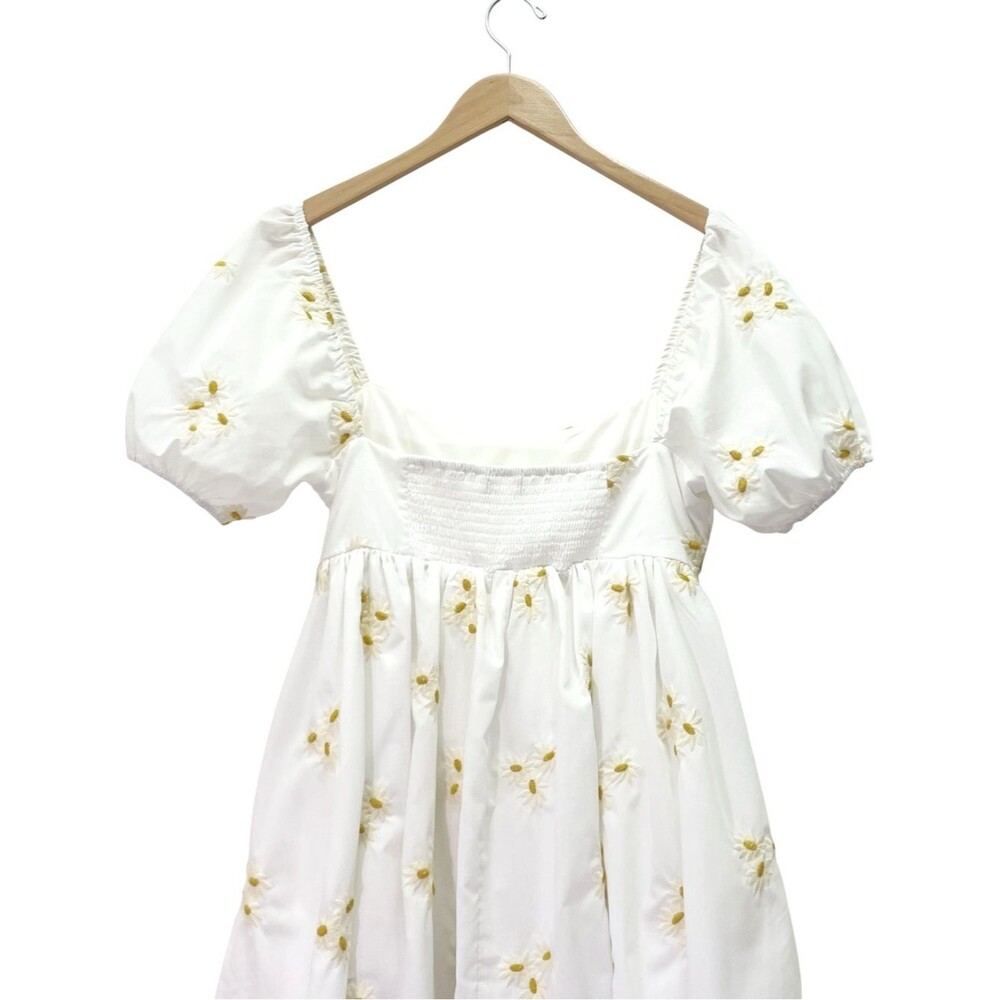 Altar’d State Daisy Embroidered Babydoll Mini Dress White Puff Sleeve Sz Medium - Picture 5 of 11